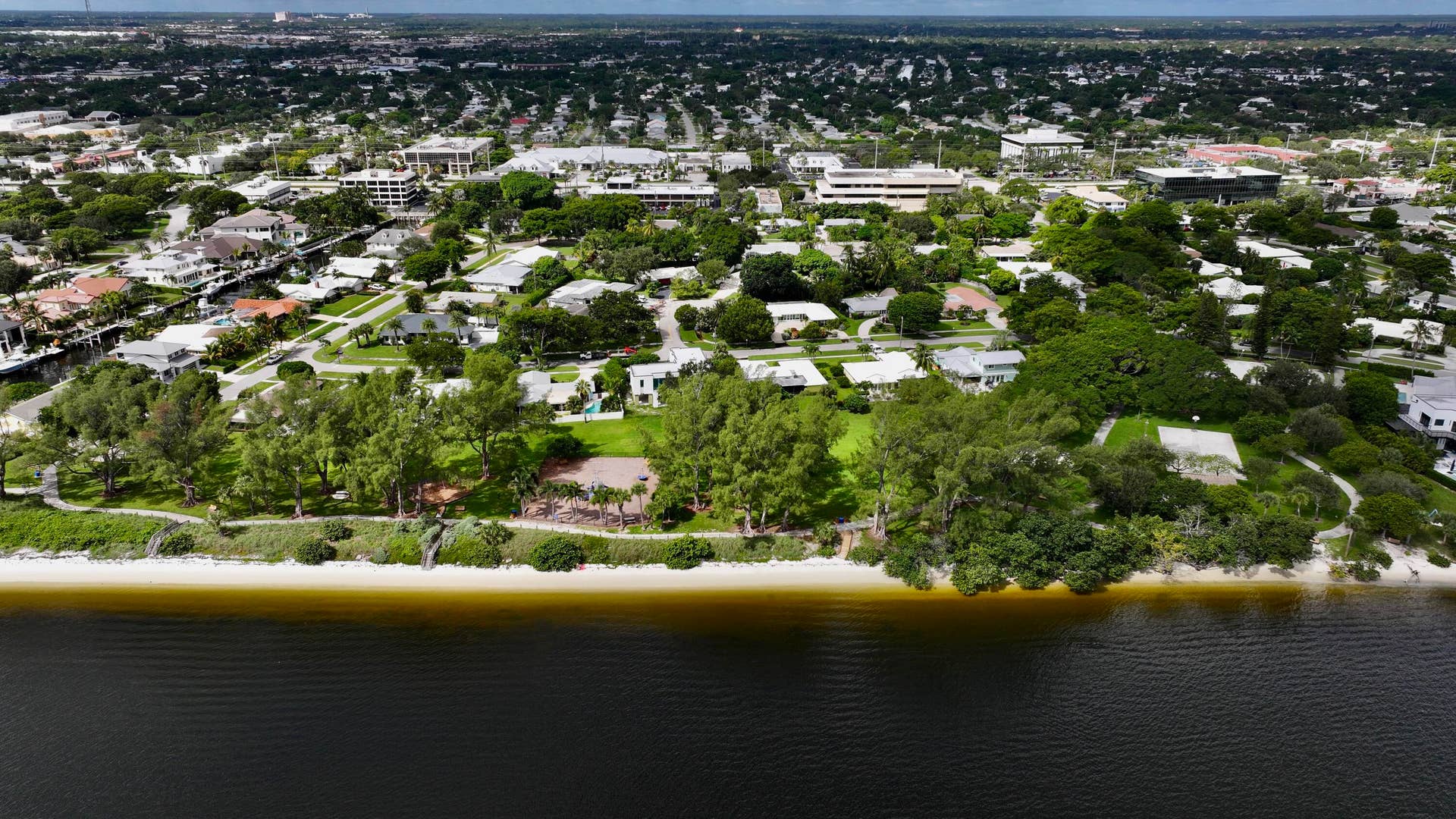 315 Northlake Drive, #315/317, North Palm Beach, FL 33408 dji_fly_20260924_111926_0004_17902638388
