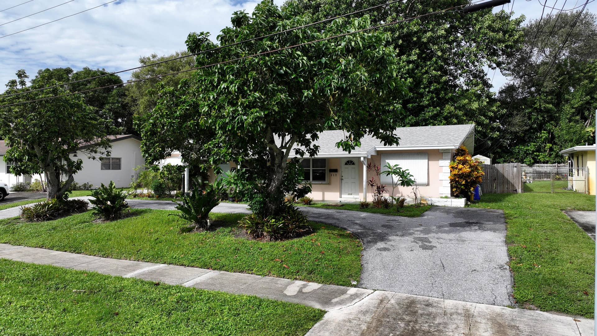 315 Northlake Drive, #315/317, North Palm Beach, FL 33408 dji_fly_20261002_101450_0083_17910273692