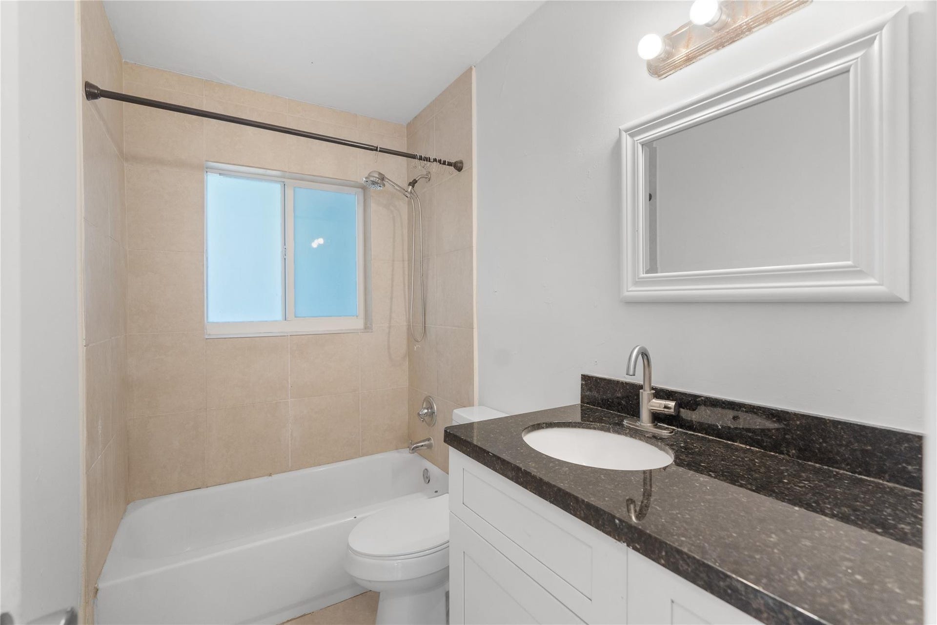 2001 NW 14TH Avenue, Fort Lauderdale, FL 33311 Photo 19