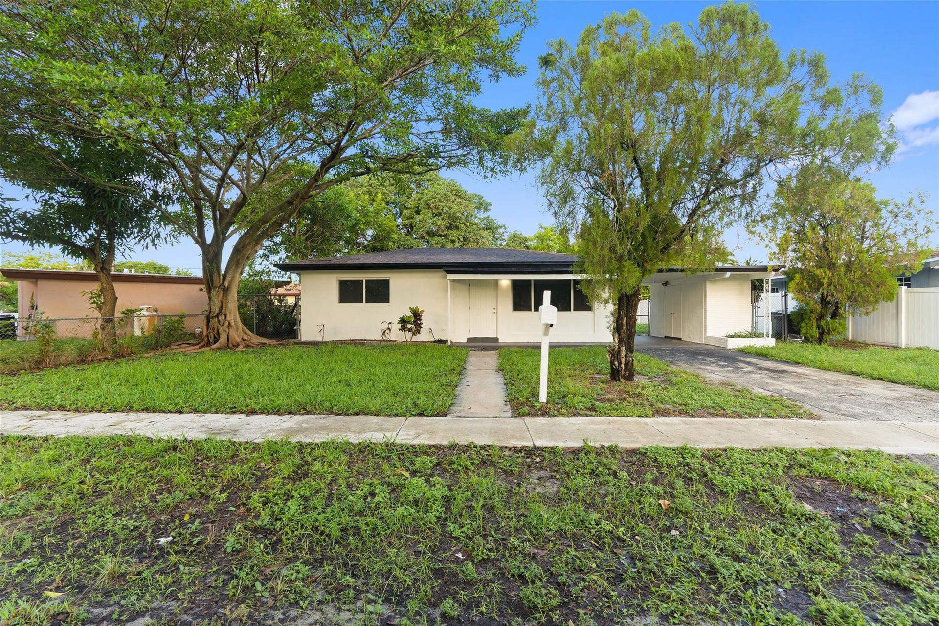 2001 NW 14TH Avenue, Fort Lauderdale, FL 33311 Photo 1