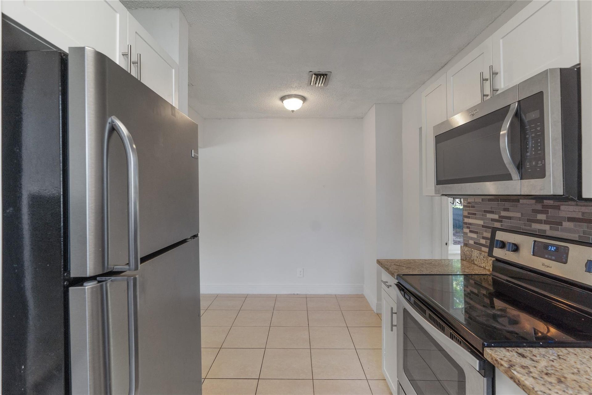 2001 NW 14TH Avenue, Fort Lauderdale, FL 33311 Photo 13