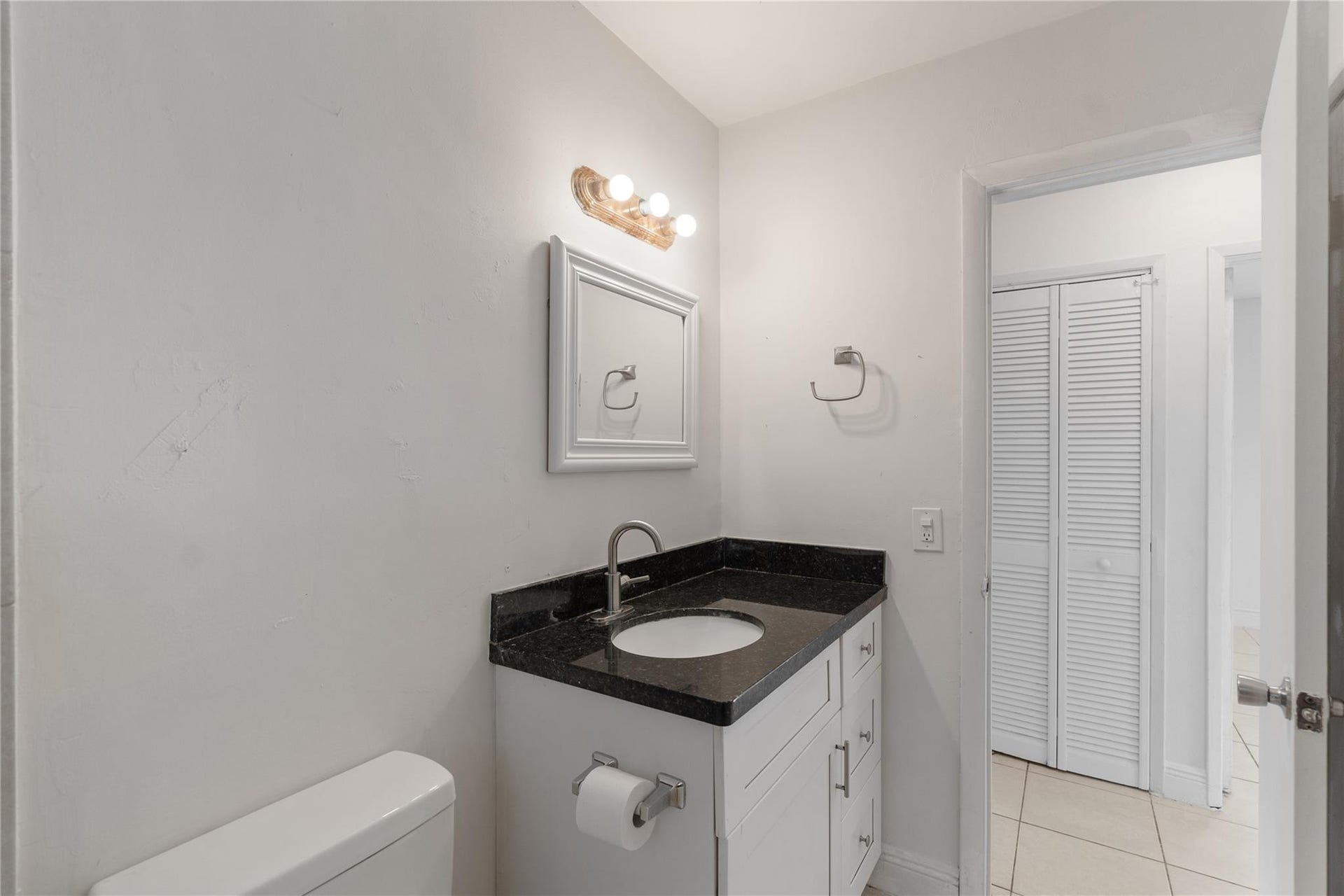 2001 NW 14TH Avenue, Fort Lauderdale, FL 33311 Photo 20