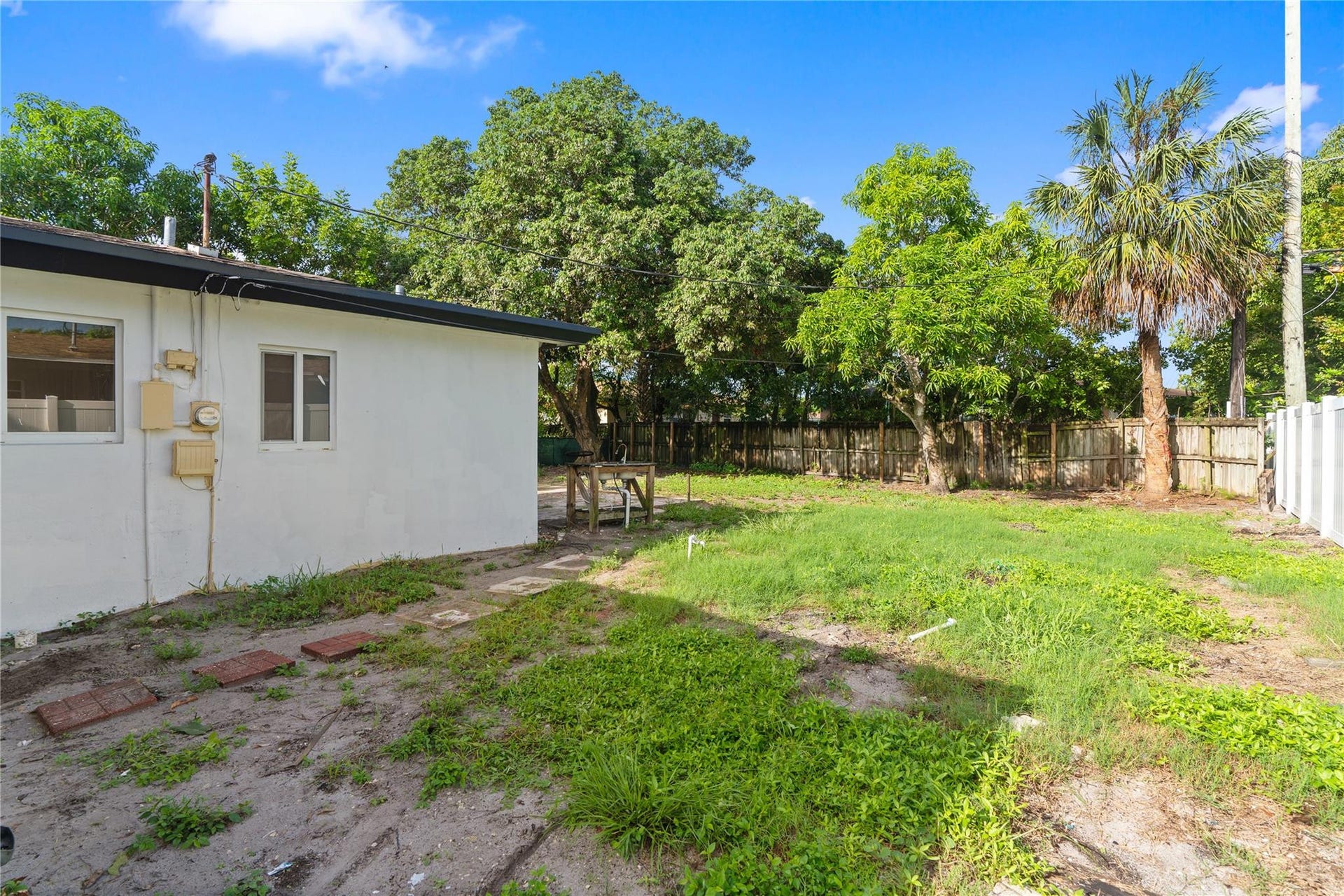 2001 NW 14TH Avenue, Fort Lauderdale, FL 33311 Photo 28