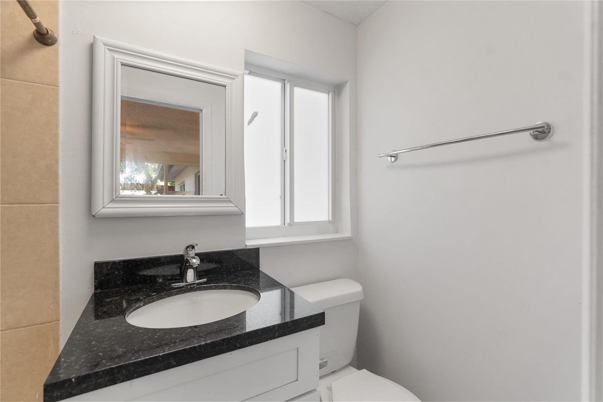 2001 NW 14TH Avenue, Fort Lauderdale, FL 33311 Photo 6