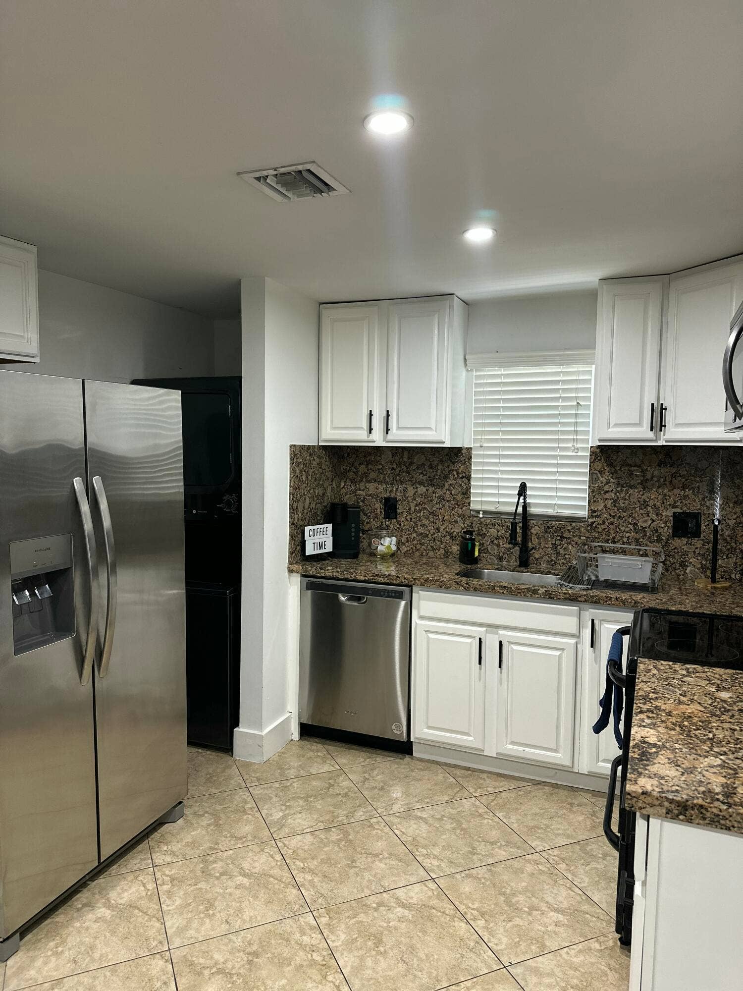2703 NE 6TH Lane, Wilton Manors, FL 33334 IMG_7115