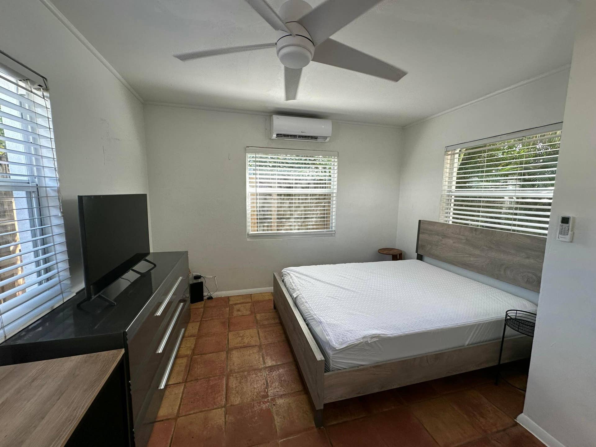 2703 NE 6TH Lane, Wilton Manors, FL 33334 IMG_7892 2