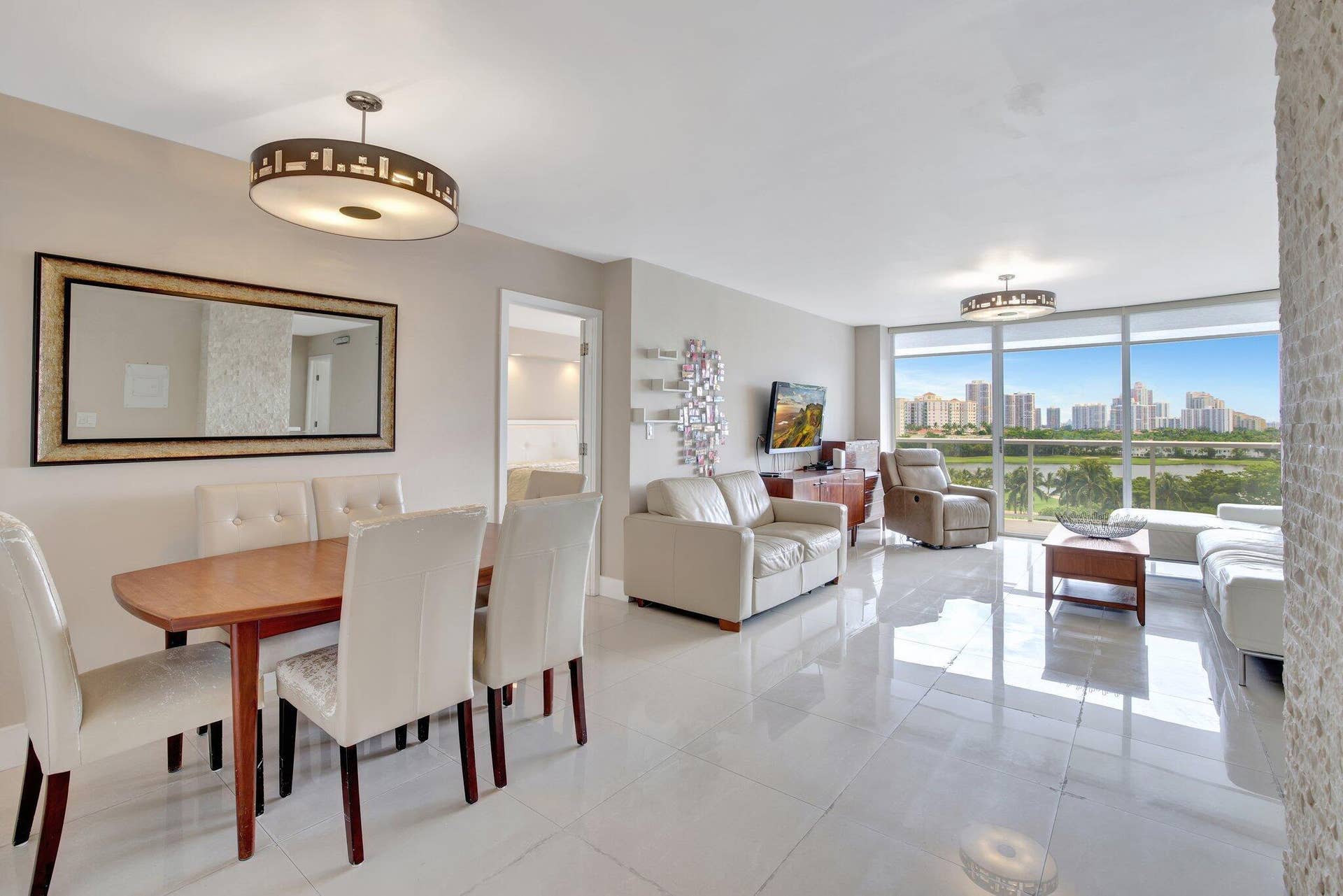 3701 N COUNTRY CLUB Drive, #907, Aventura, FL 33180 1-web-or-mls-699A7174
