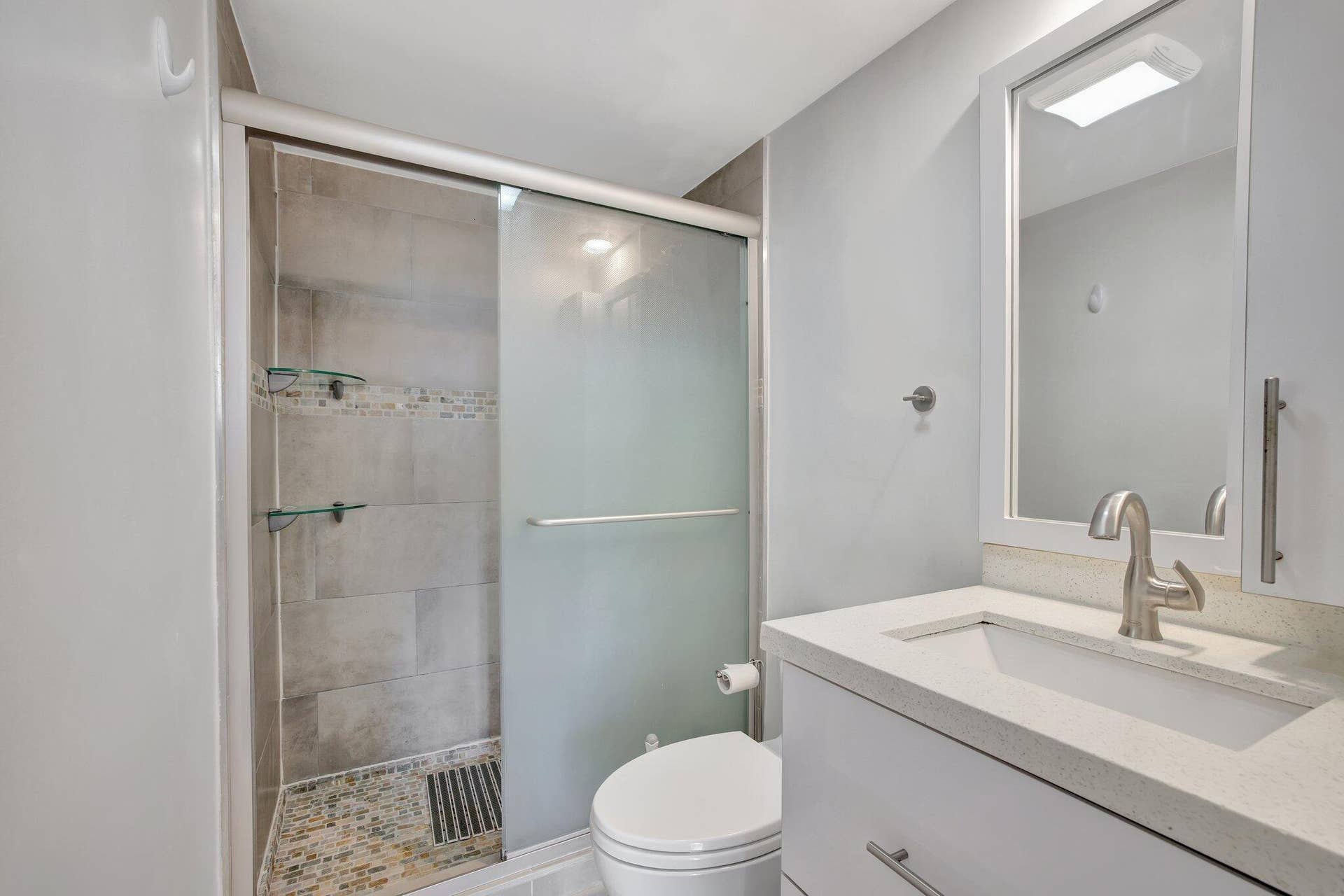 3701 N COUNTRY CLUB Drive, #907, Aventura, FL 33180 34-web-or-mls-699A7404