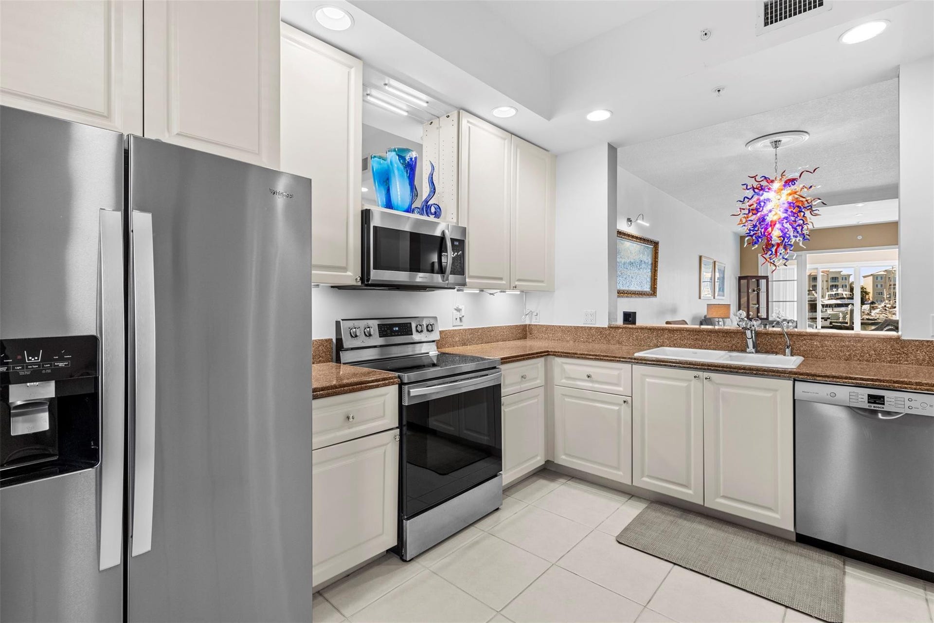 9 HARBOUR ISLE Drive E, #102, Fort Pierce, FL 34949 Kitchen
