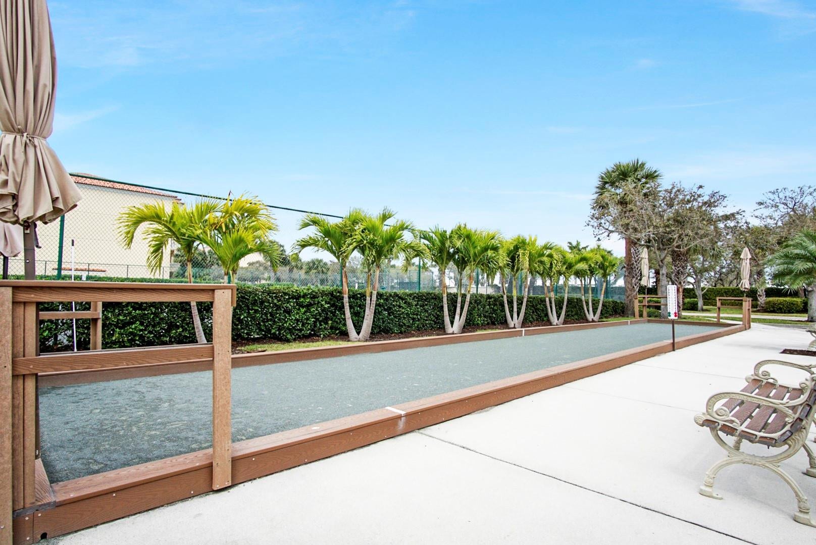 9 HARBOUR ISLE Drive E, #102, Fort Pierce, FL 34949 Bocce ball court