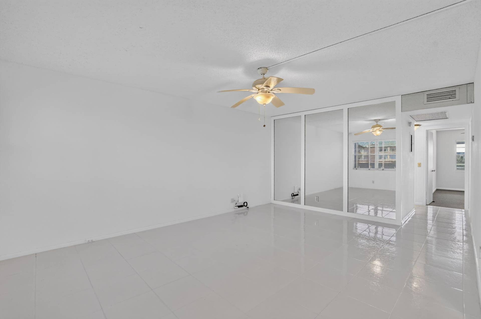 3010 Guildford A, Boca Raton, FL 33434 Living Area