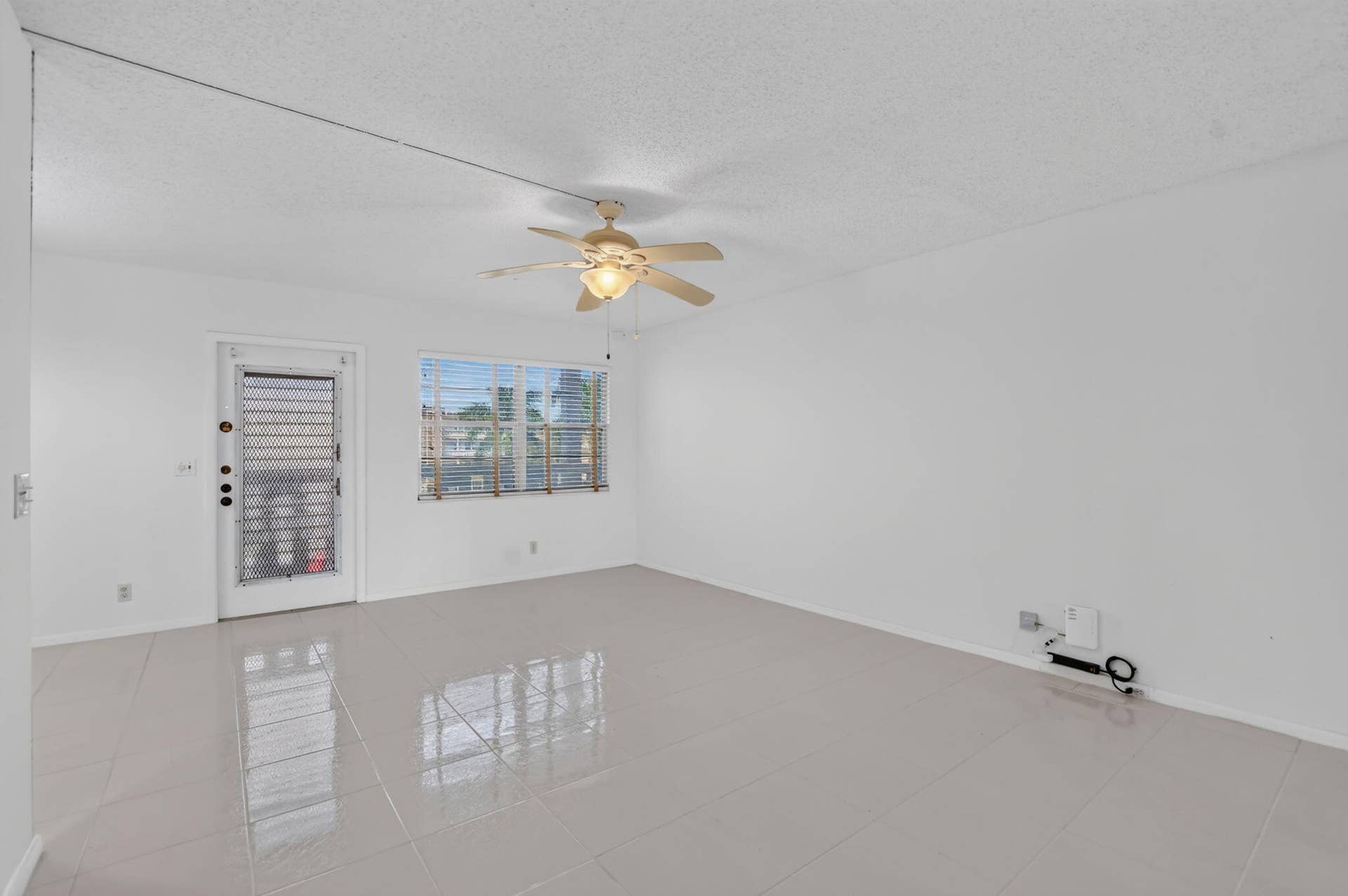 3010 Guildford A, Boca Raton, FL 33434 Living Area