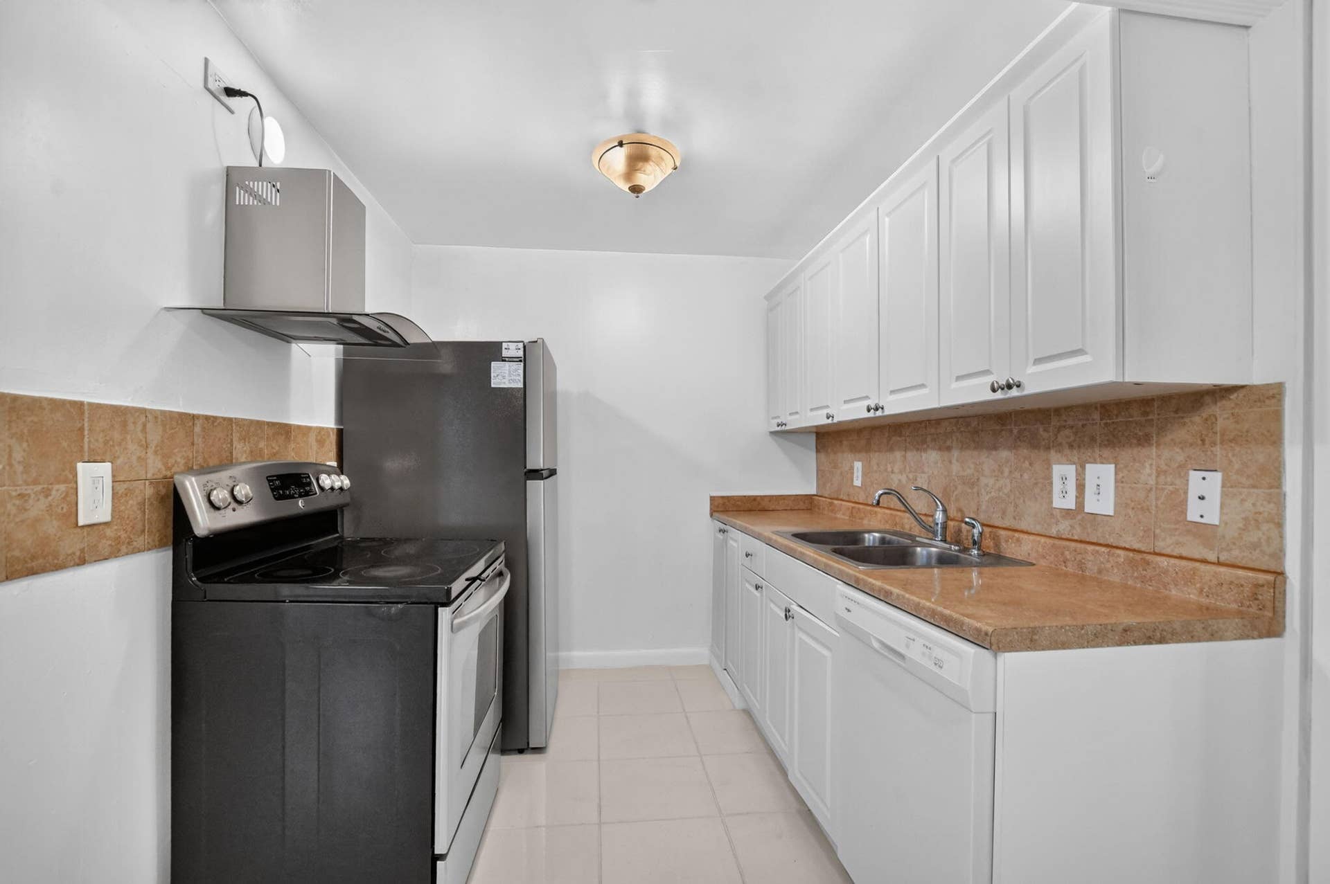 3010 Guildford A, Boca Raton, FL 33434 Kitchen