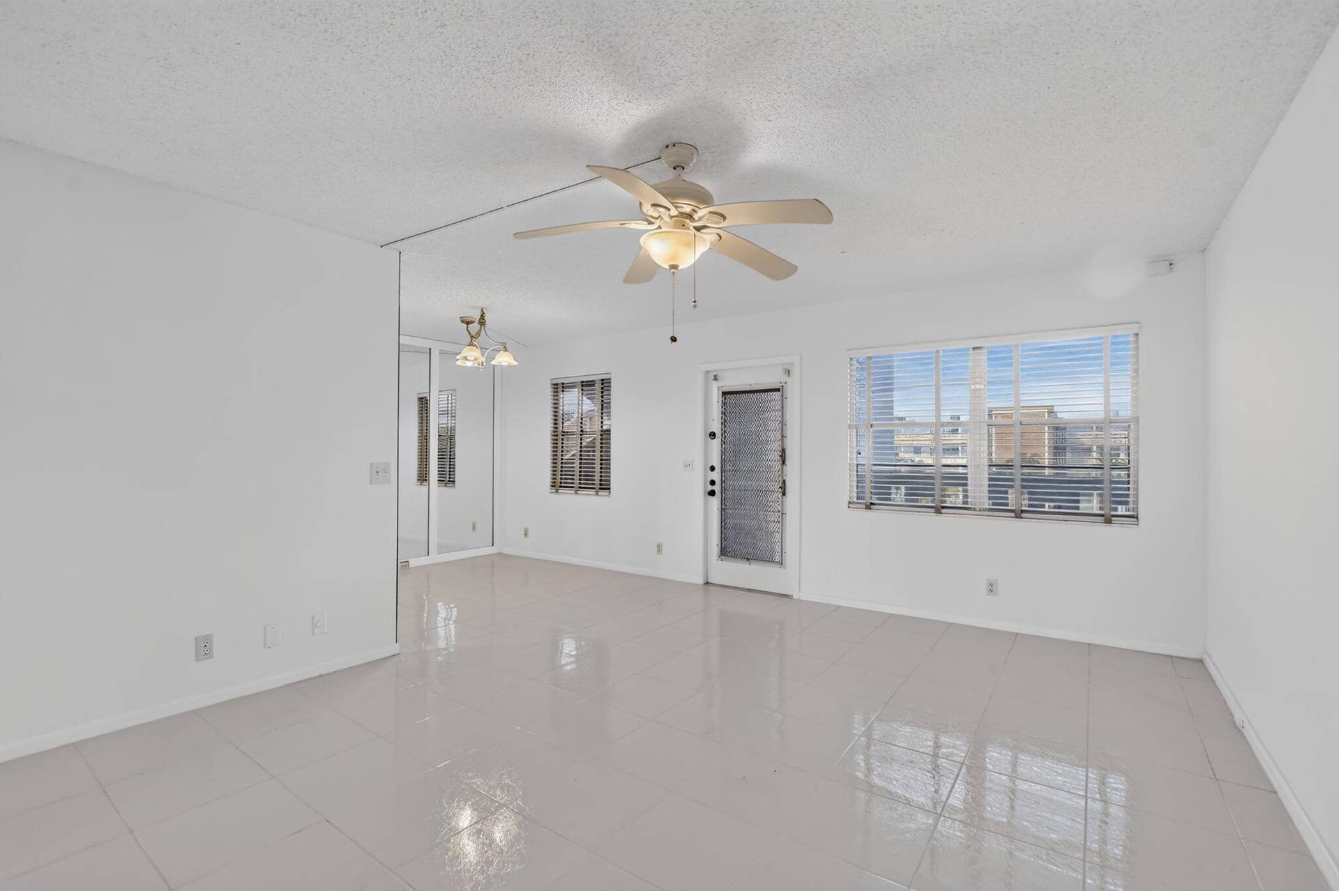 3010 Guildford A, Boca Raton, FL 33434 Living / Dining