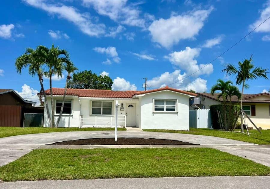 Property photo for 2200 N 47th Avenue, Hollywood, FL
