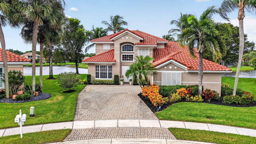 Property photo for 6610 Aston Lane, Boynton Beach, FL