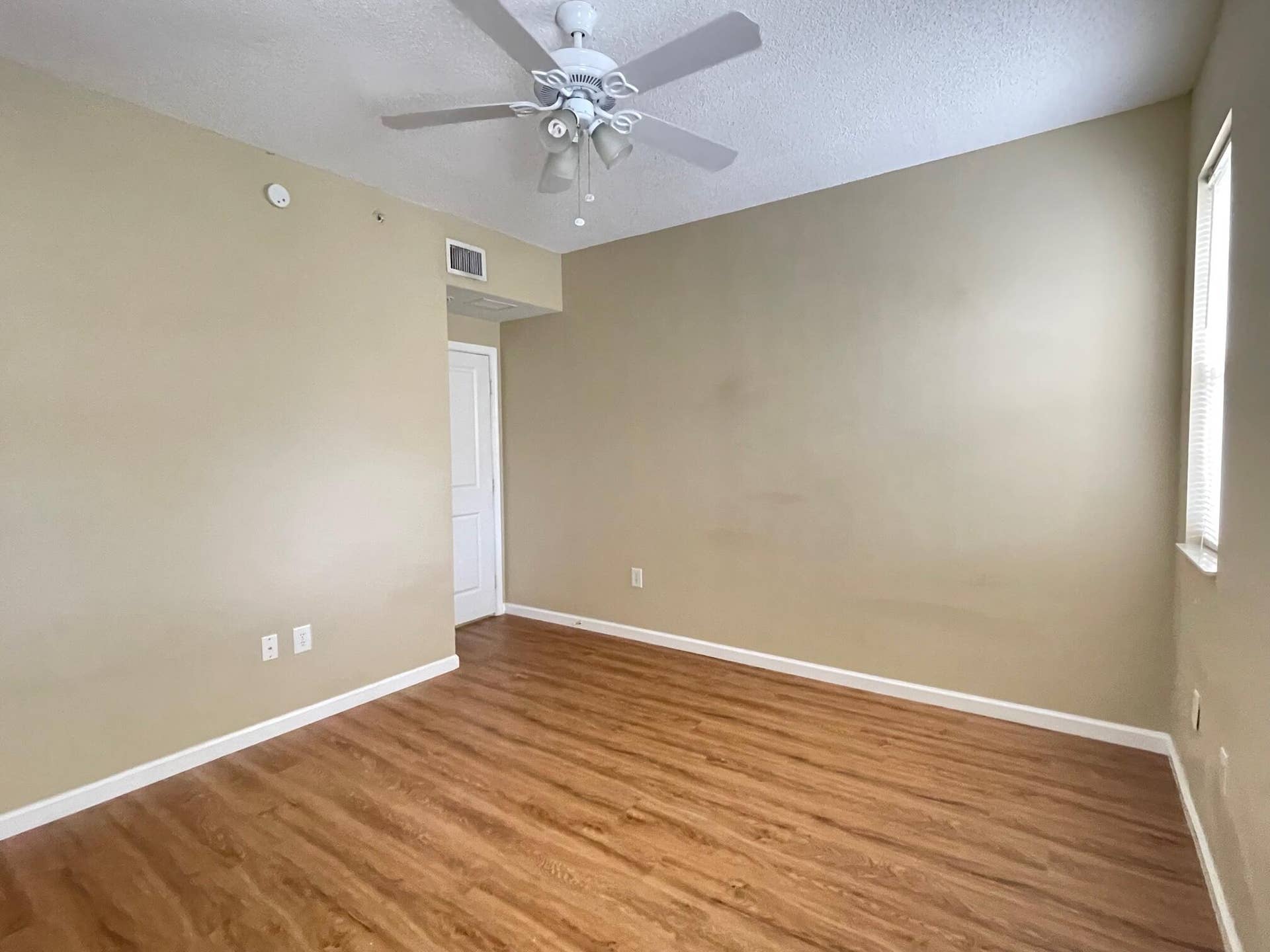 5920 W SAMPLE Road, #203, Coral Springs, FL 33063 IMG_0303