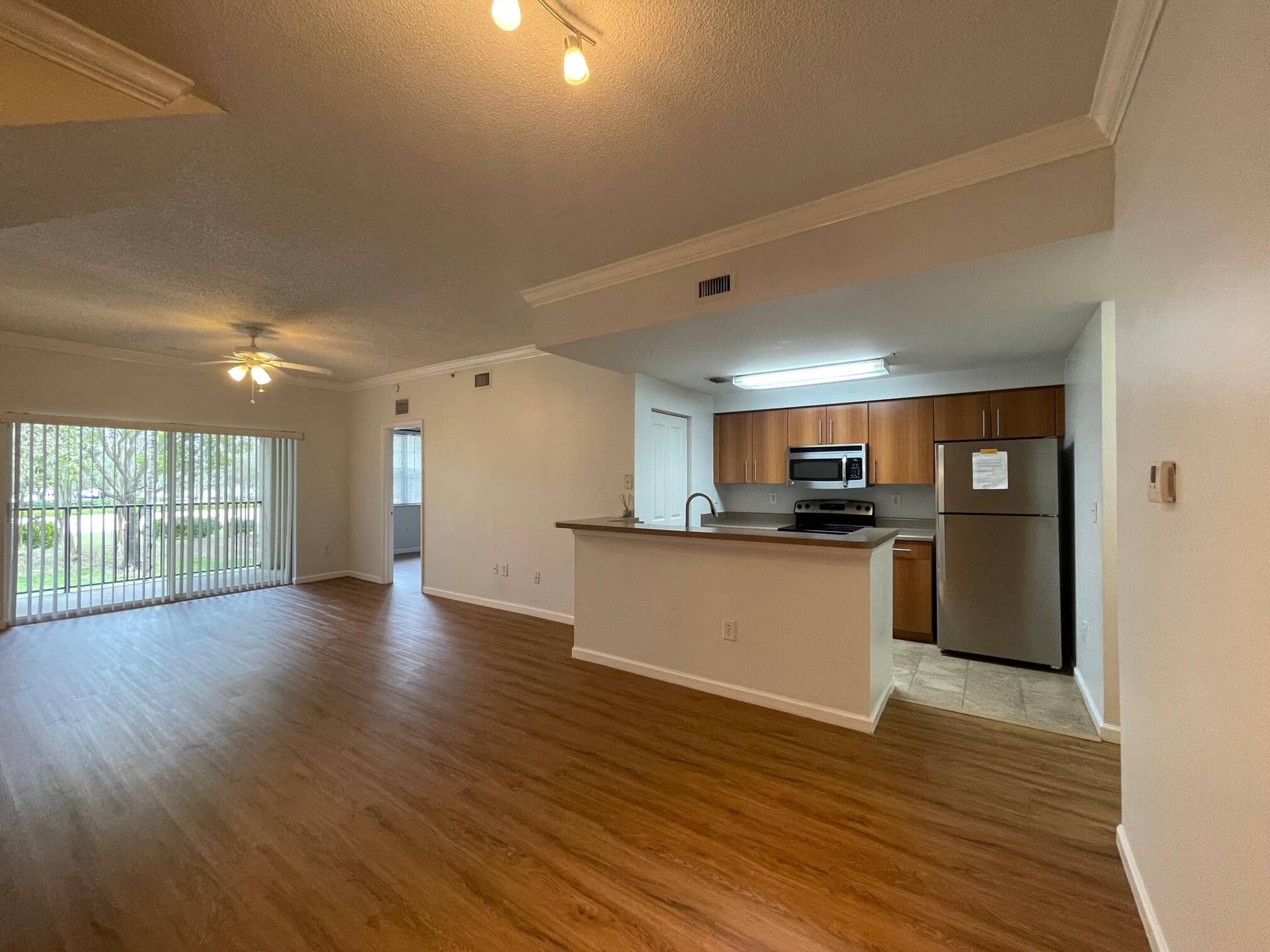 5920 W SAMPLE Road, #203, Coral Springs, FL 33063 IMG_0286