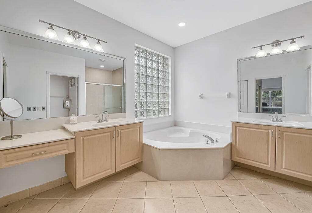 his/her sinks