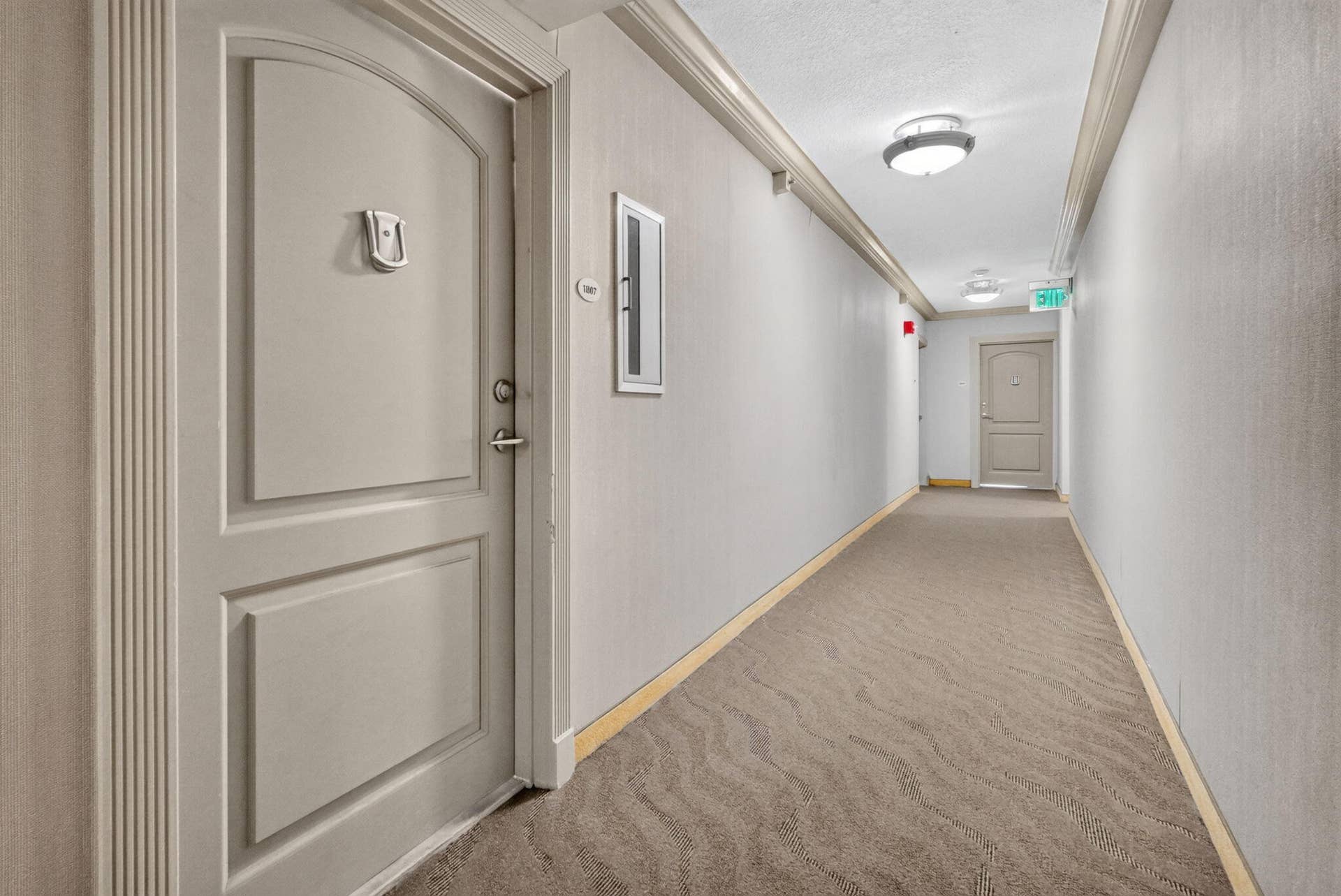 3625 N Country Club Drive, #1807, Aventura, FL 33180 2-web-or-mls-8H3A7072