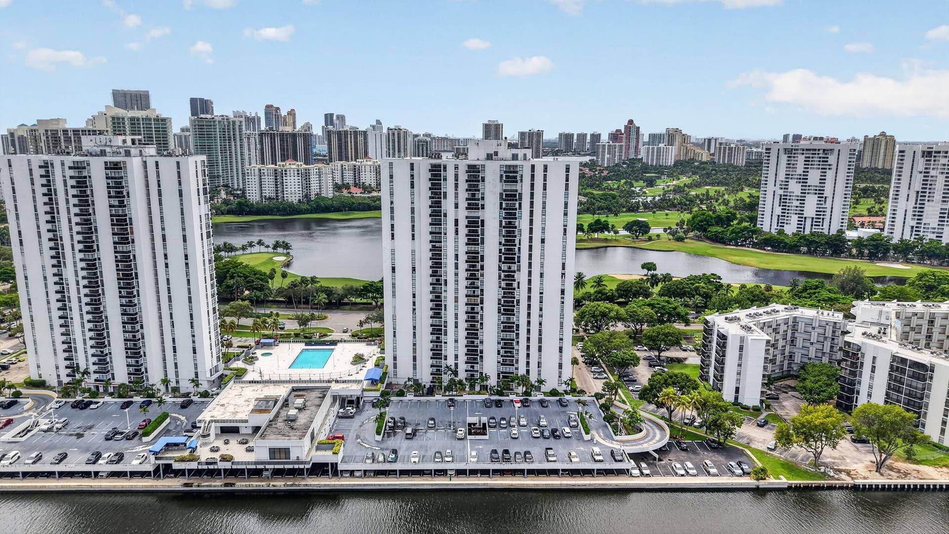 3625 N Country Club Drive, #1807, Aventura, FL 33180 31-web-or-mls-DJI_20261002134354_0012_D