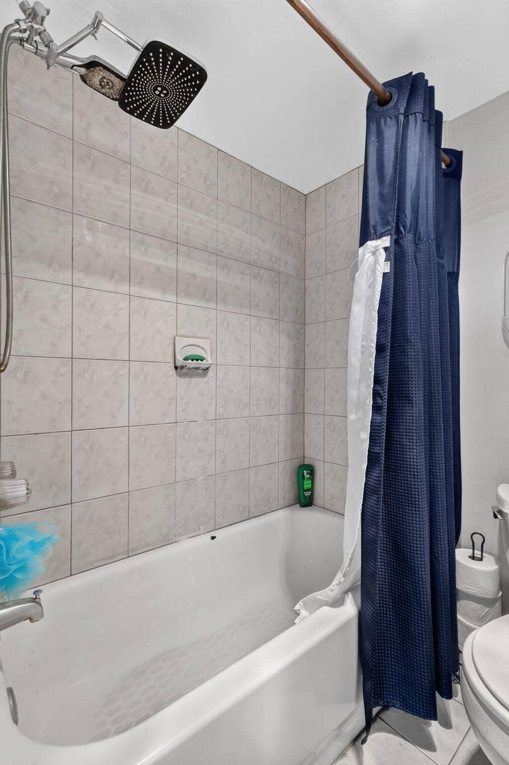 3625 N Country Club Drive, #1807, Aventura, FL 33180 19-web-or-mls-8H3A7032