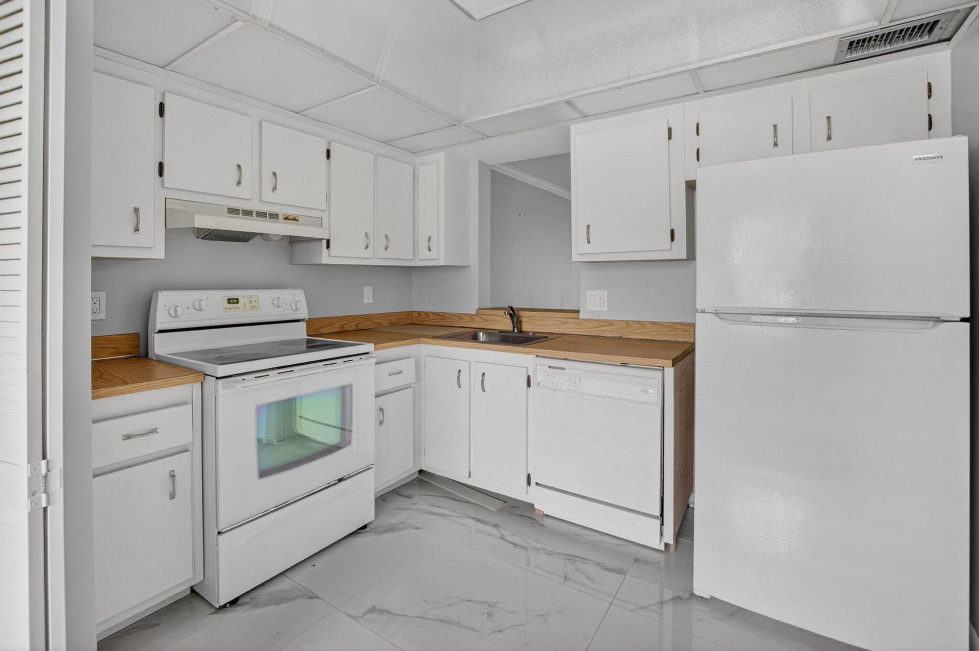 14701 Cumberland Drive, #2080, Delray Beach, FL 33446 11-web-or-mls-DSC_7603