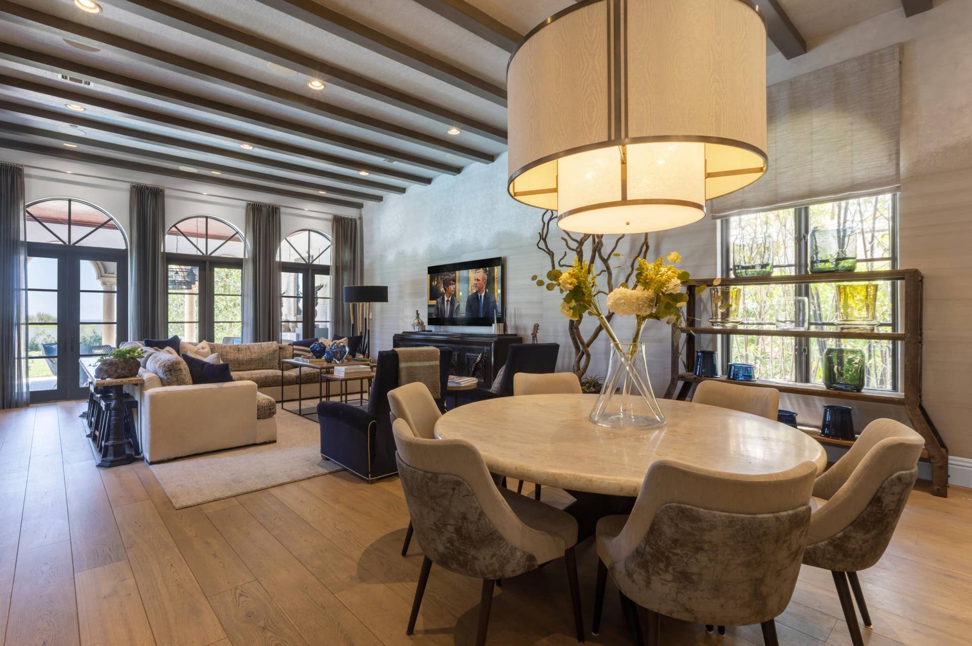 mls_BEREAKFAST_NOOK_TO_FAMILY_ROOM_EB