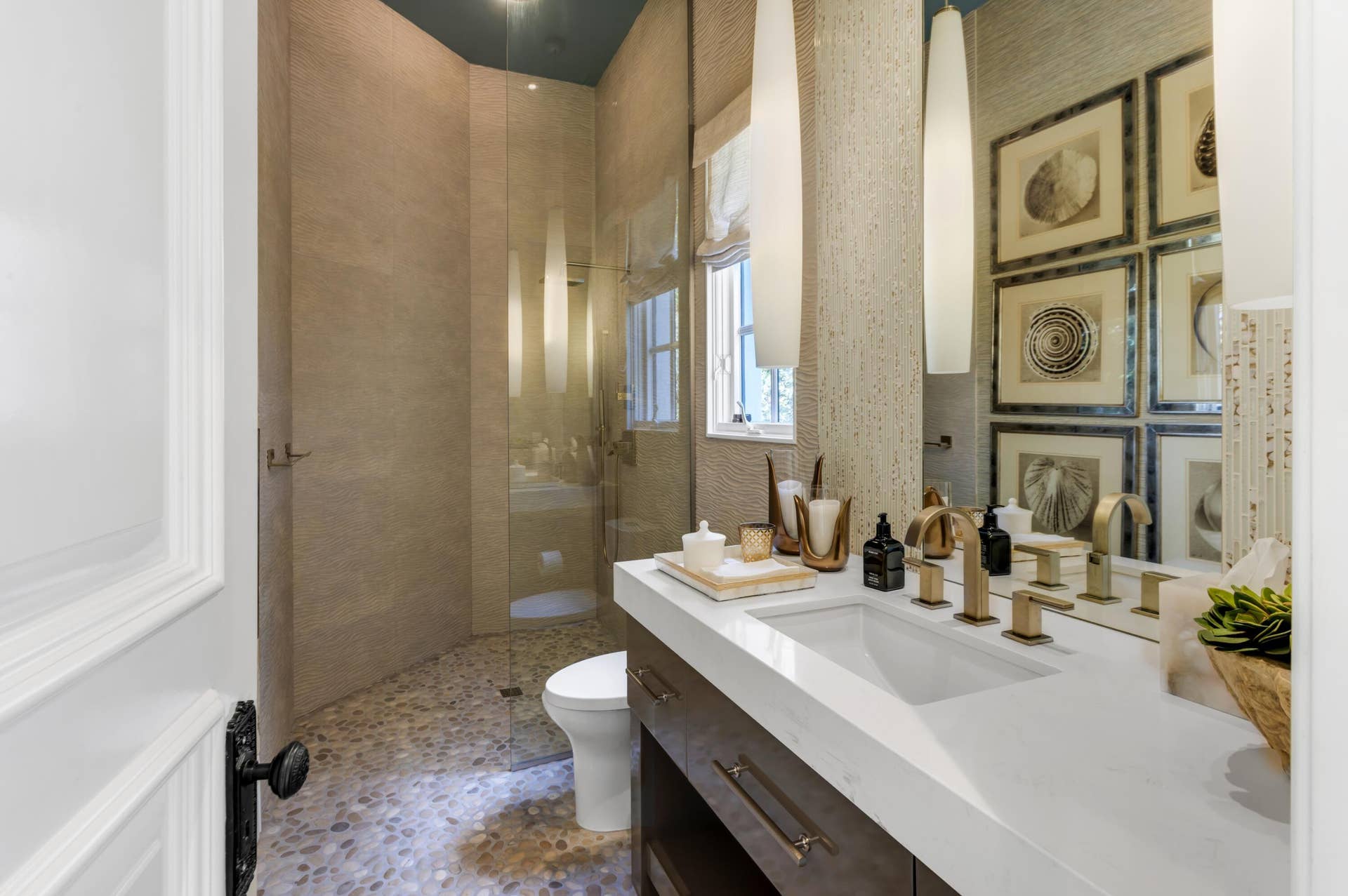 mls_BATHROOM_1_EB