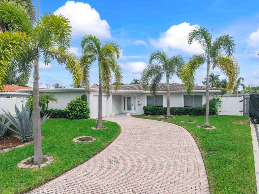 Property photo for 361 SE 9TH Court, Pompano Beach, FL