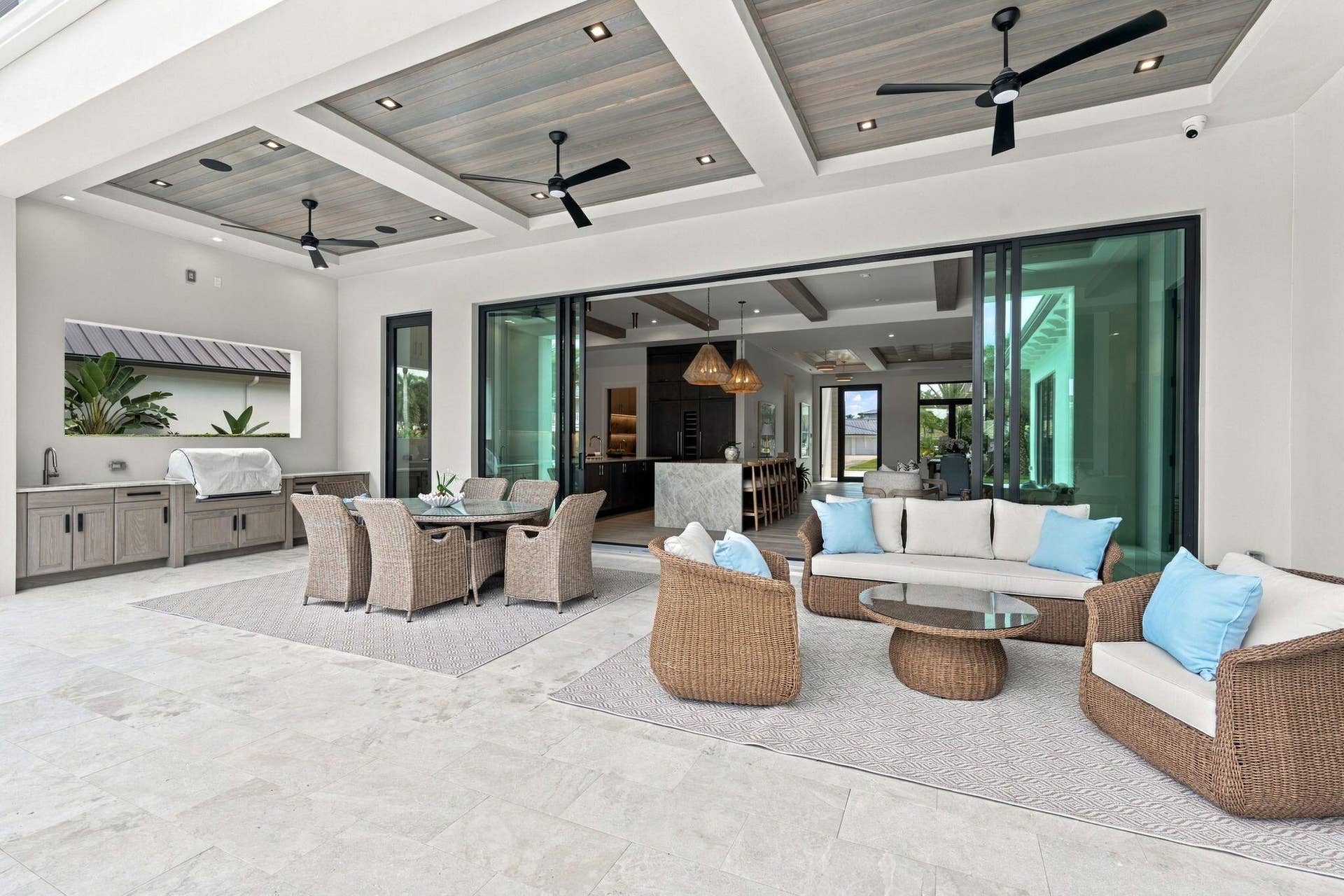 155 Ebbtide Drive, North Palm Beach, FL 33408 COVERED LANAI