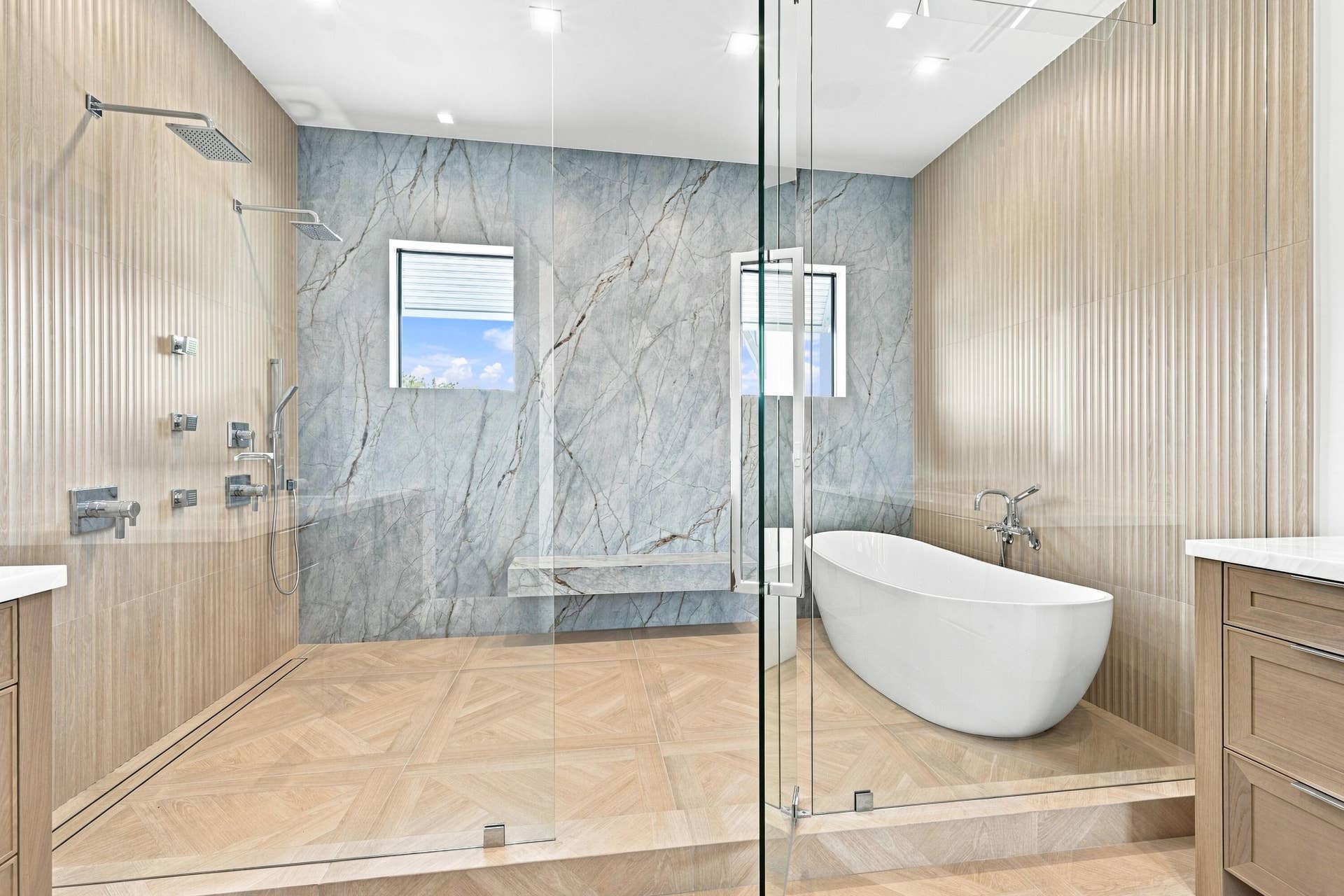 155 Ebbtide Drive, North Palm Beach, FL 33408 SECOND FLOOR PRIMARY BATHROOM