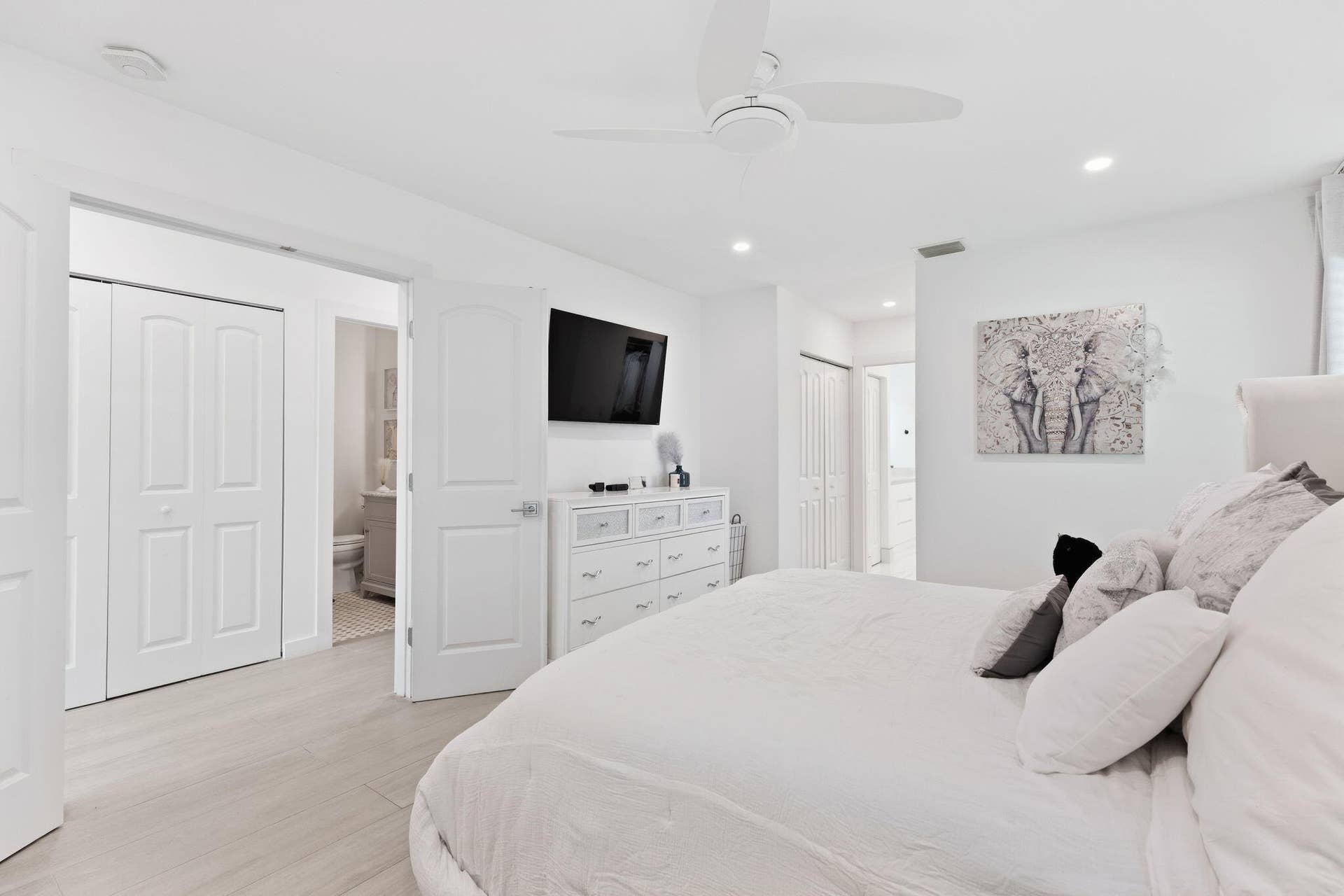 6045 Old Court Road, #401, Boca Raton, FL 33433 14-web-or-mls-AR Media 21
