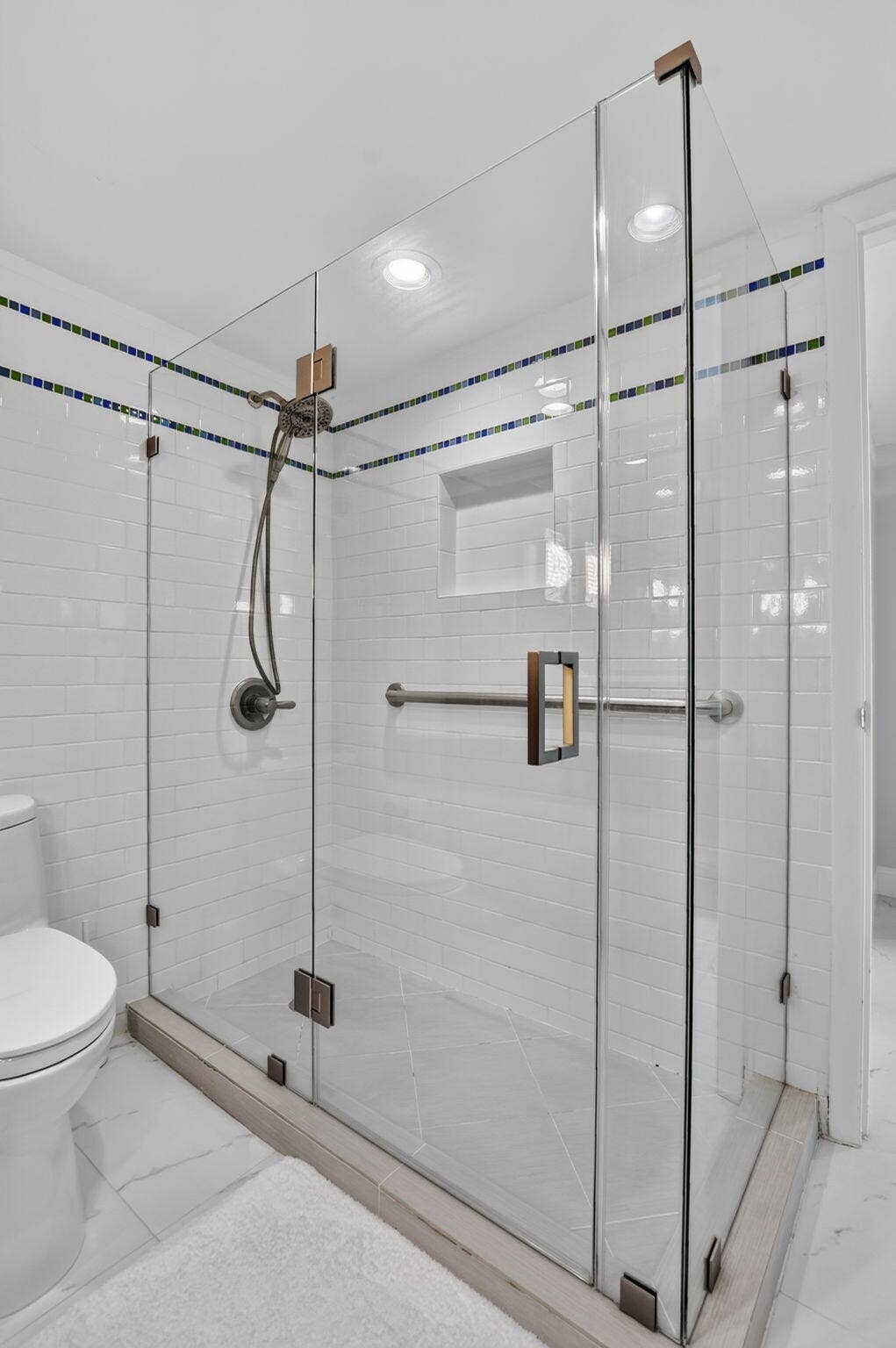Primary shower