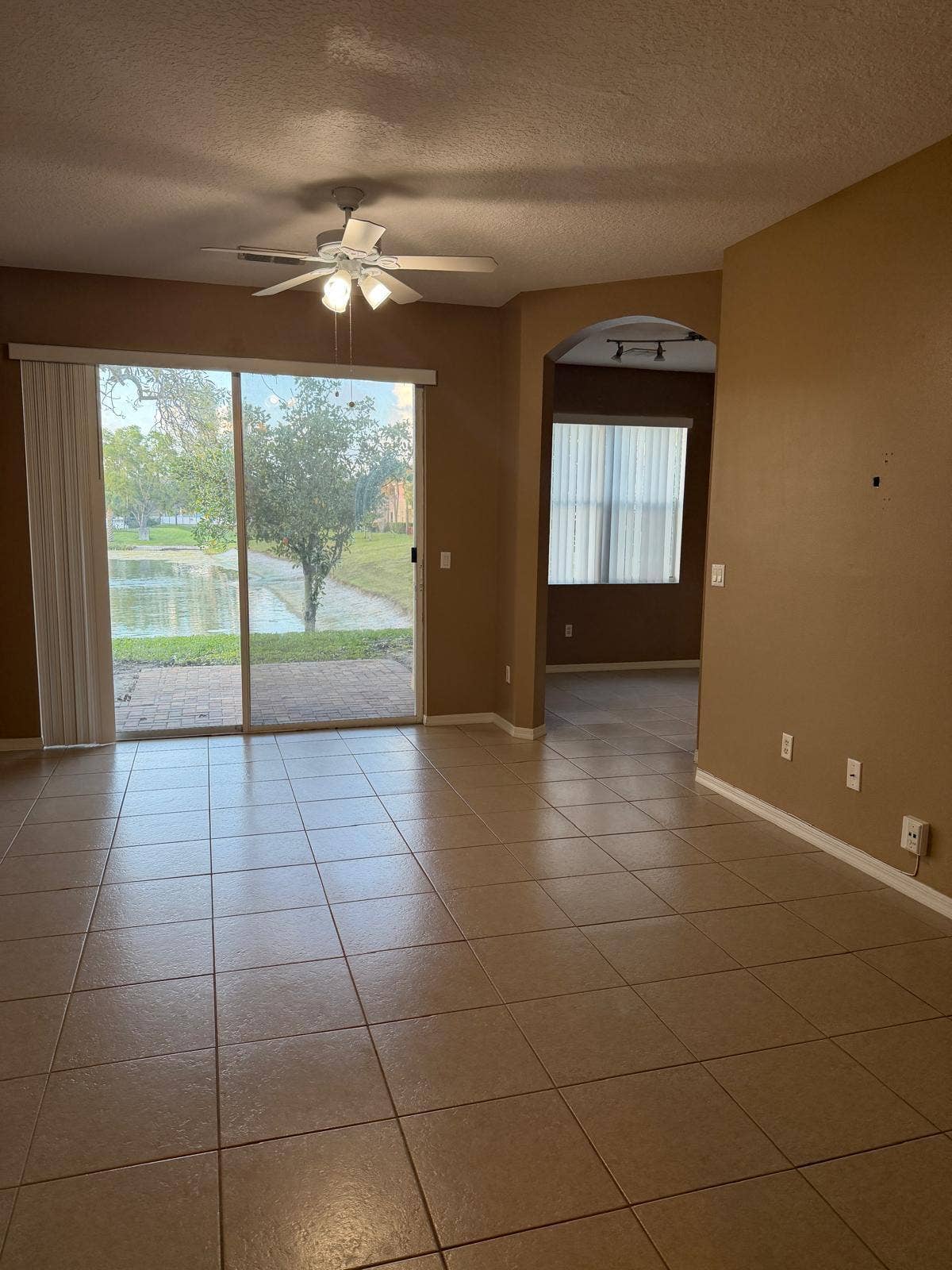 1510 Seminole Palms Drive, Greenacres, FL 33463 Living area sliding door