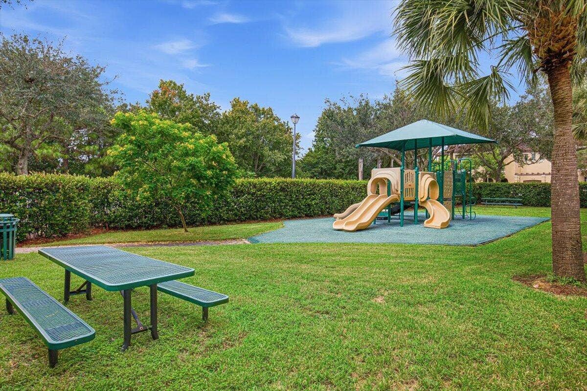 34-Community Playground
