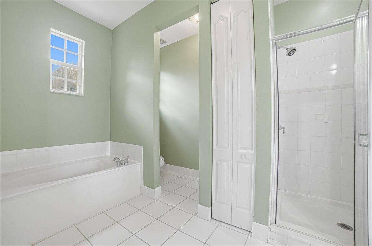 28-Bedroom2-Bathroom-B