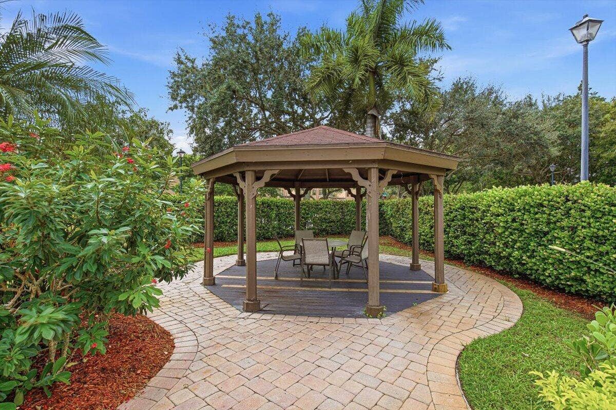 33-Community Gazebo