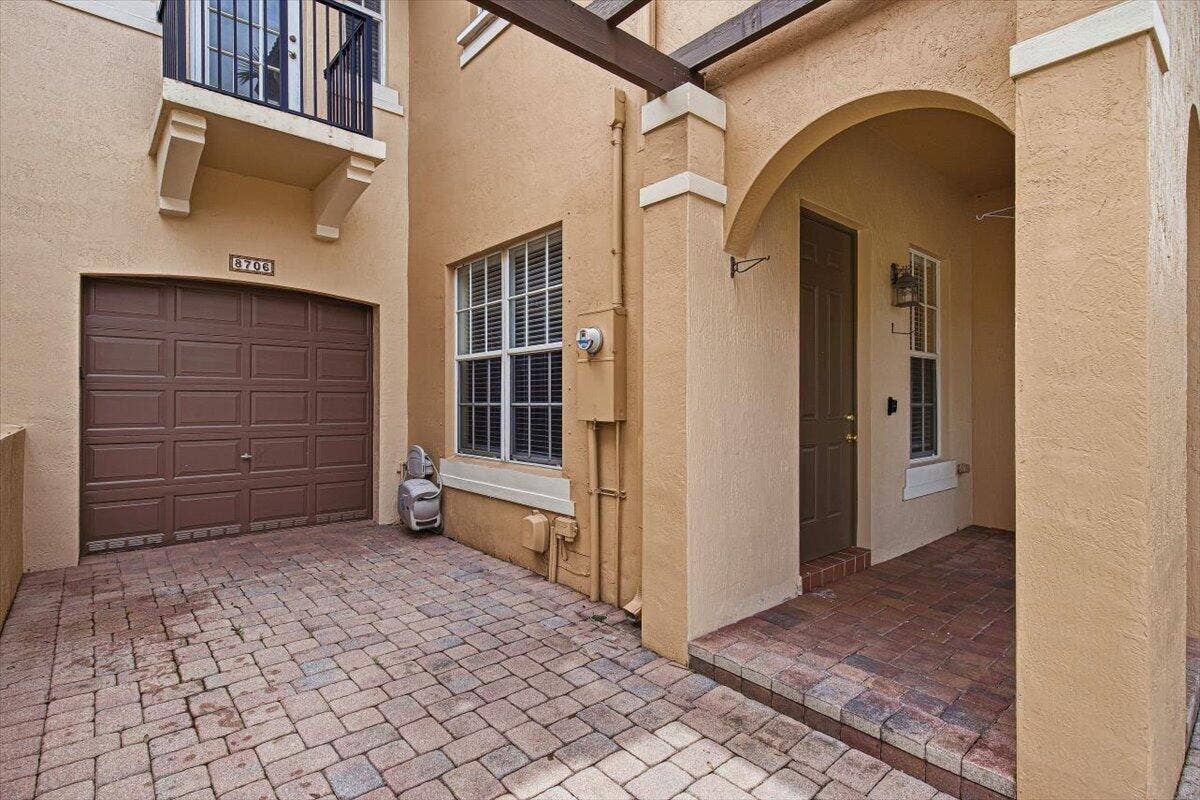 05-Front Home-D