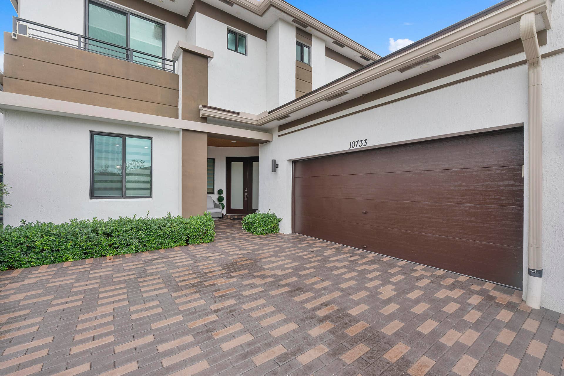 Frontdriveway