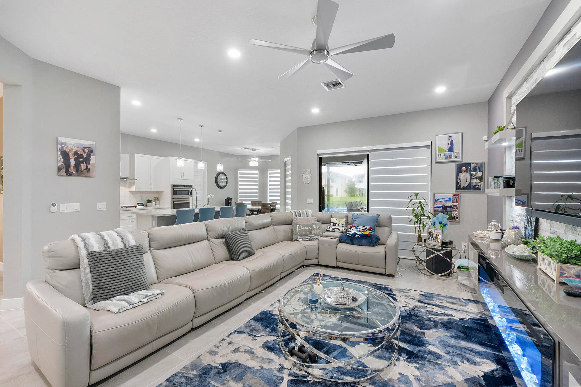 Livingroom2