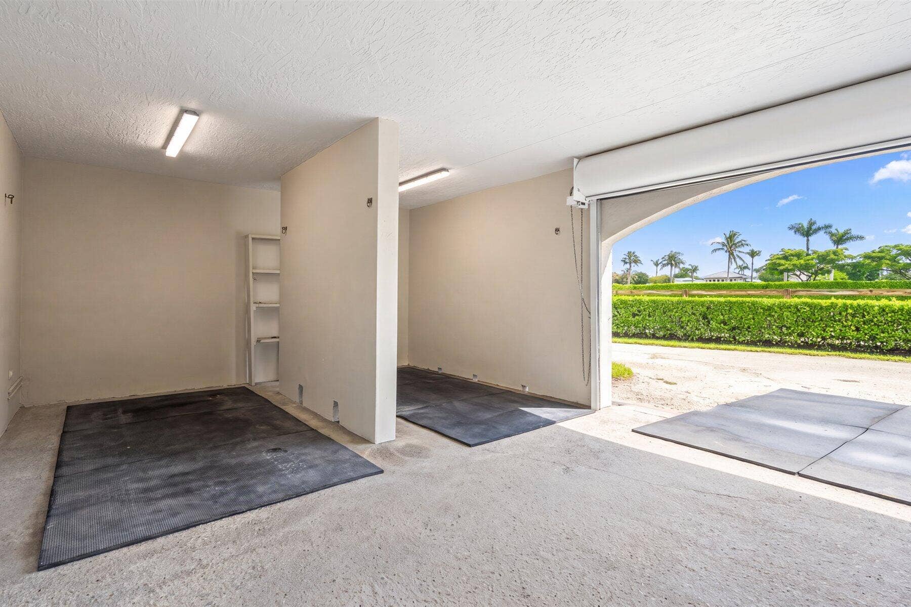 3442 OLDE HAMPTON Drive, Wellington, FL 33414 39-3442 Old Hampton Dr