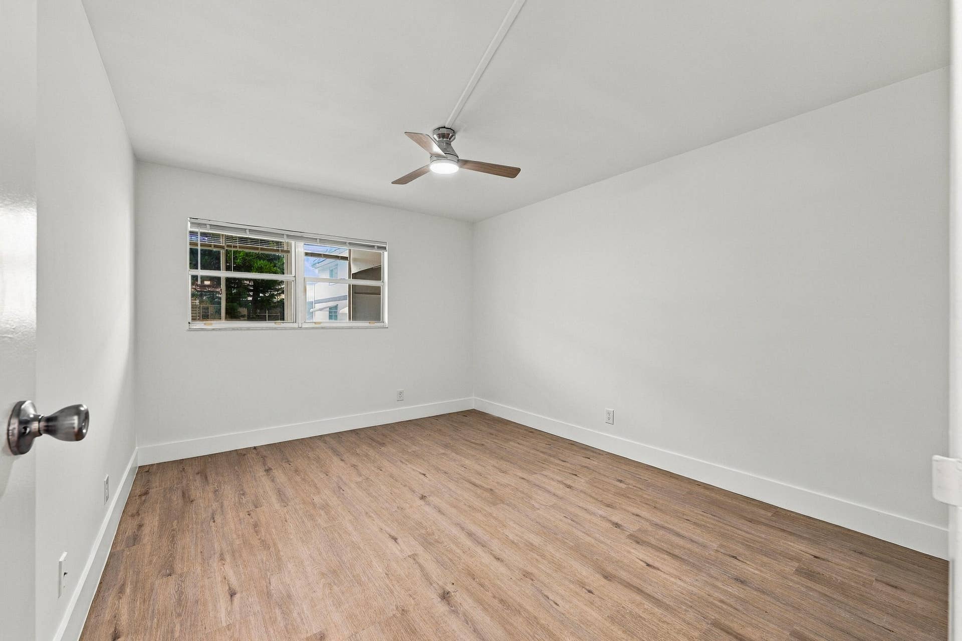 592 BRITTANY M Drive, Delray Beach, FL 33446 13_dsc_9880