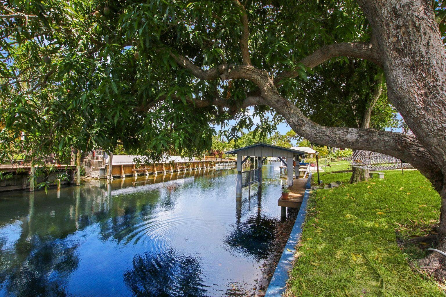 1210 SW 26th Avenue, Boynton Beach, FL 33426 19
