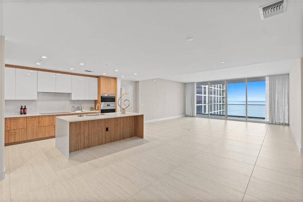 153 N Seabreeze Boulevard, #S-1501, Fort Lauderdale, FL 33304 Selene