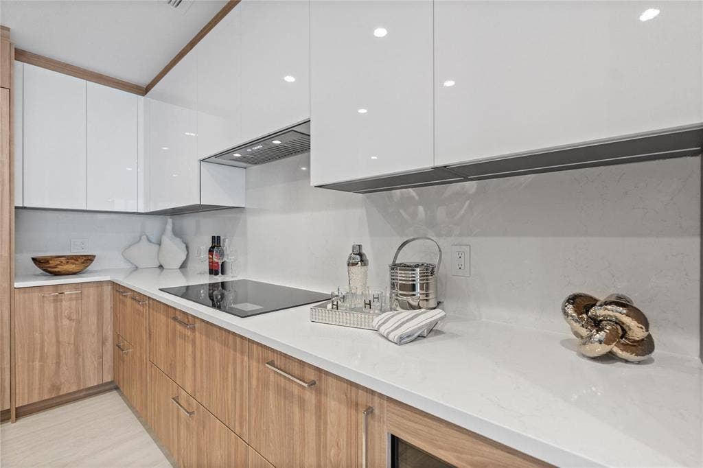 153 N Seabreeze Boulevard, #S-1501, Fort Lauderdale, FL 33304 Selene