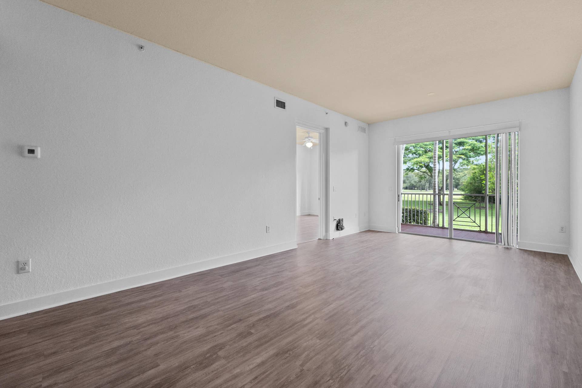 3500 Oaks Clubhouse Drive, #Apt 109, Pompano Beach, FL 33069 3500 Oaks Clubhouse Dr11