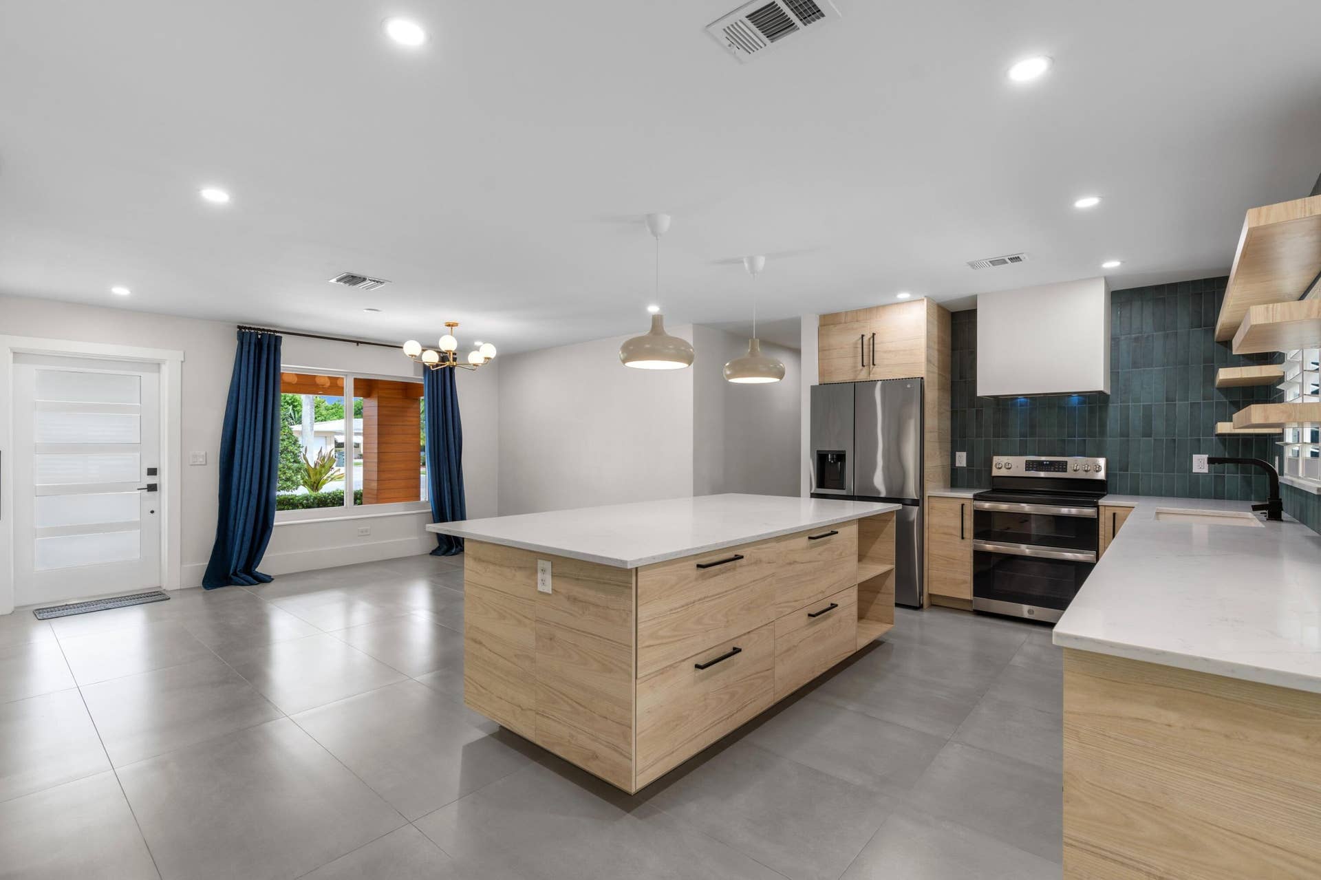 450 NE 5TH Circle, Boca Raton, Boca Raton, FL 33431 450 NE 5TH Circle