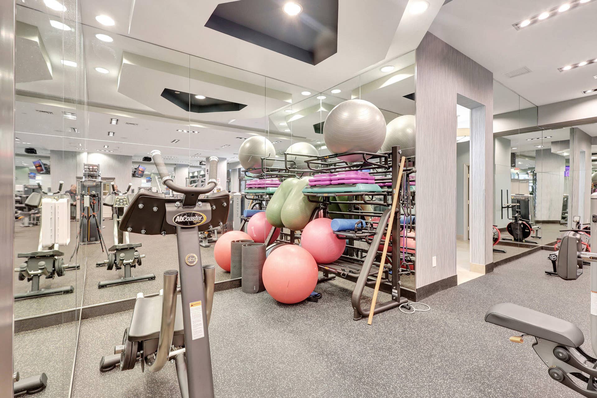 LOVE THIS GYM!