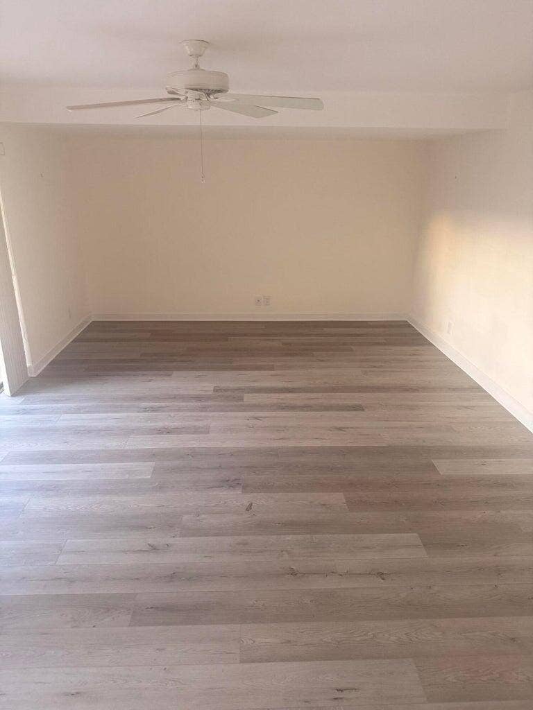 Living Room RB unfurnished